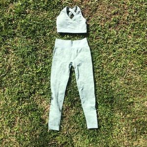 Gymshark camo seamless sage green